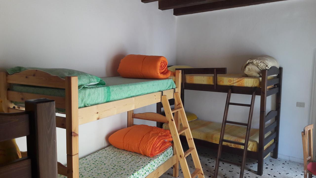 Vucciria Hostel ปาแลร์โม ภายนอก รูปภาพ